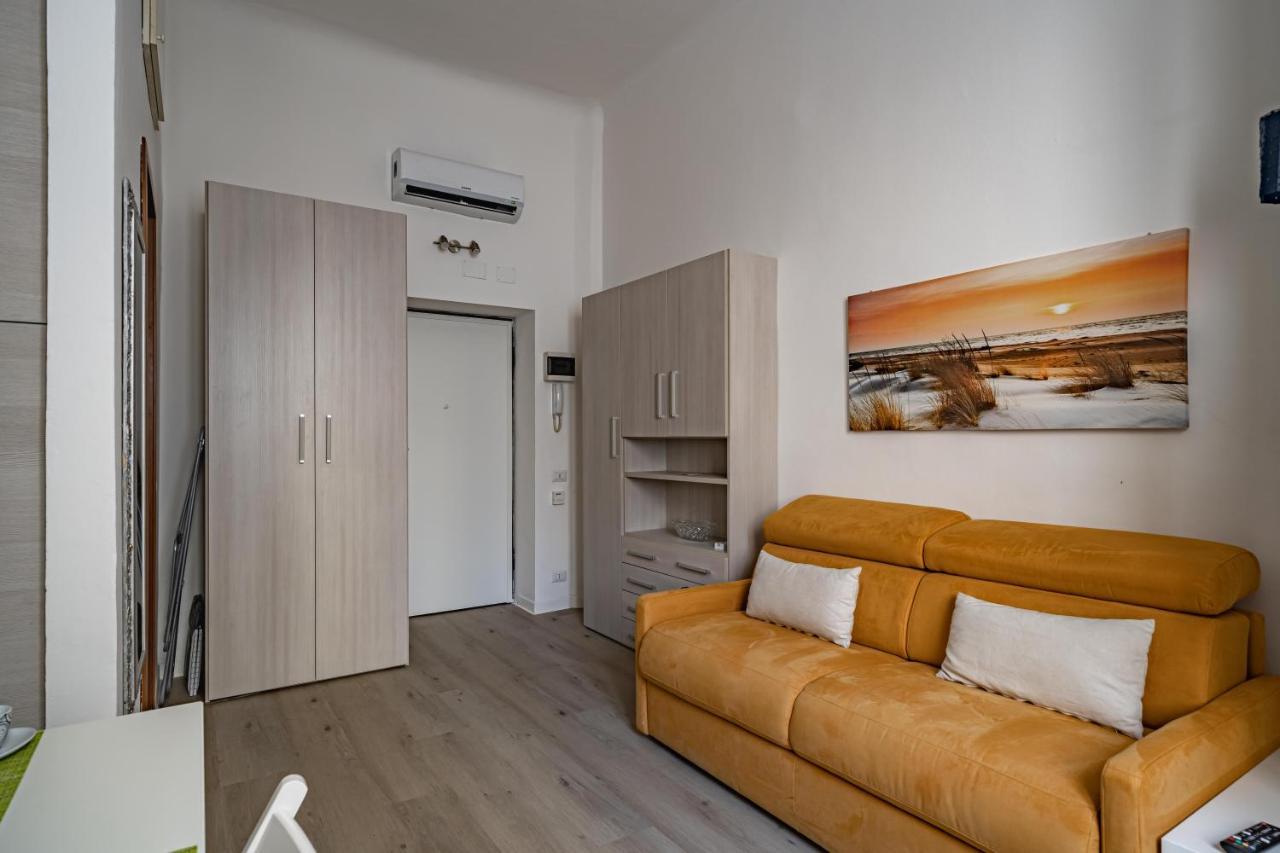 Milano, La Casetta Di Beatrice - By Host4U Экстерьер фото